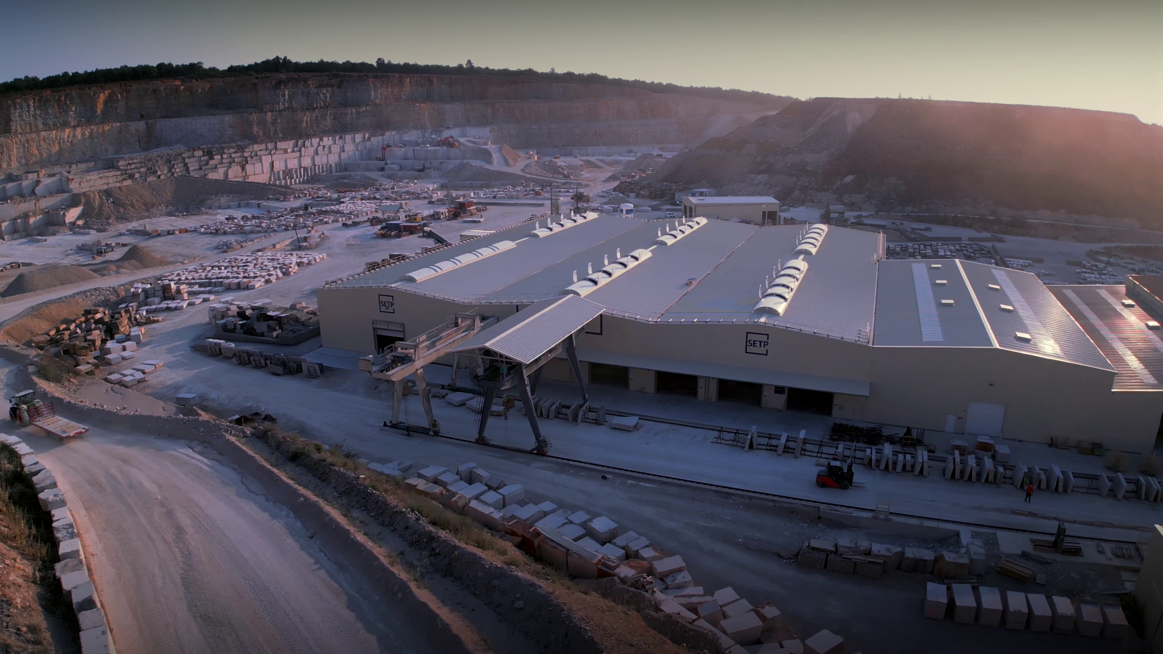 SETP: from stone blocks to automated cut-to-size stone slab production
